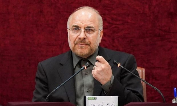 قالیباف: دارو در گمرک دپو شده؛ به دست مردم نمی‌رسد