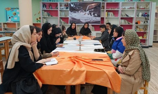 بیست و پنجمین انجمن ادبی مهتاب قوچان برگزار شد